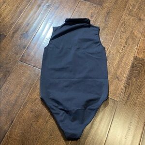 Skims mock neck bodysuit SZ S/M black